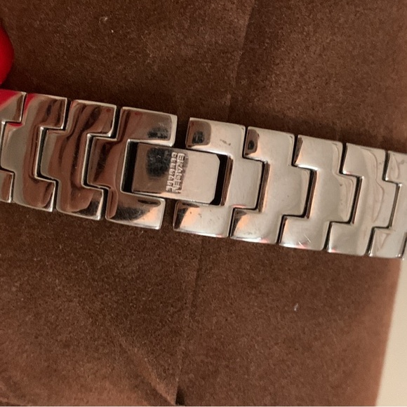 Authentic Skagen Ladies Watch - Picture 2 of 4